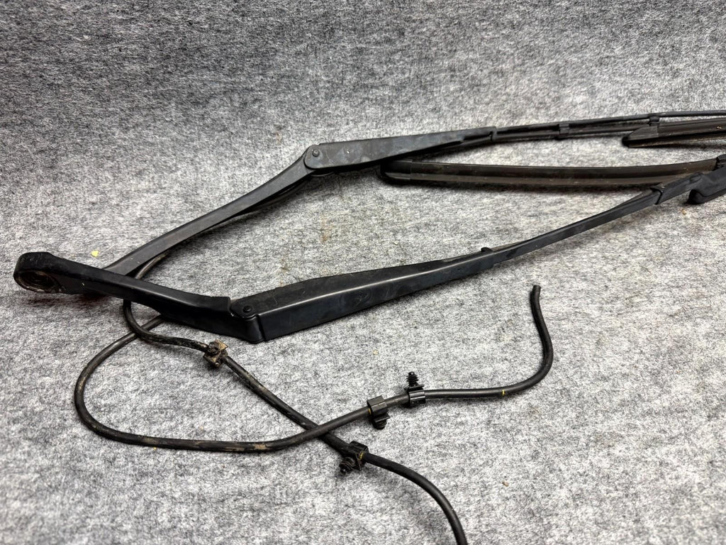♦️2017 - 2023 TESLA MODEL 3 RIGHT AND LEFT SIDE WINDSHIELD WIPER ARM OEM