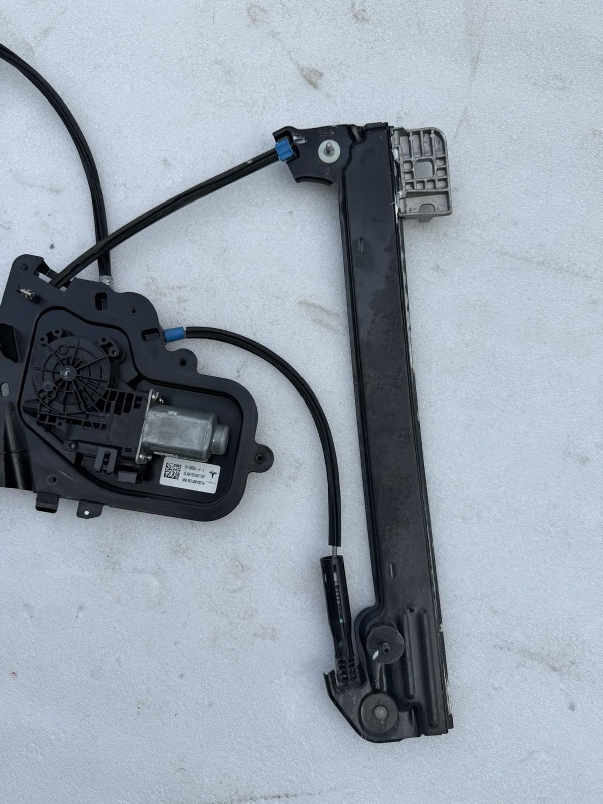 ♦️17-23 TESLA MODEL 3 FRONT LEFT DOOR WINDOW REGULATOR & MOTOR  OEM,1096620-14-J