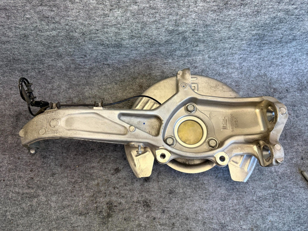 ♦️17-23 TESLA MODEL 3 FRONT LEFT SPINDLE KNUCKLE HUB & SHIELD OEM, 1044311-00-E