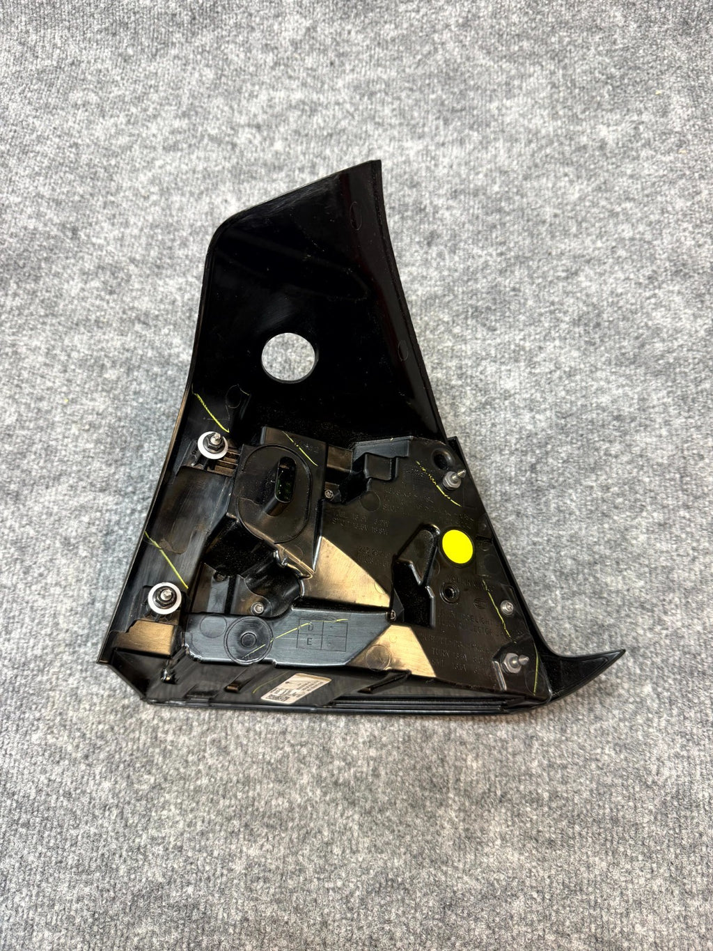 2020 - 2024 TESLA MODEL Y REAR LEFT DRIVER SIDE TAILLIGHT OEM, 1502088-00-D