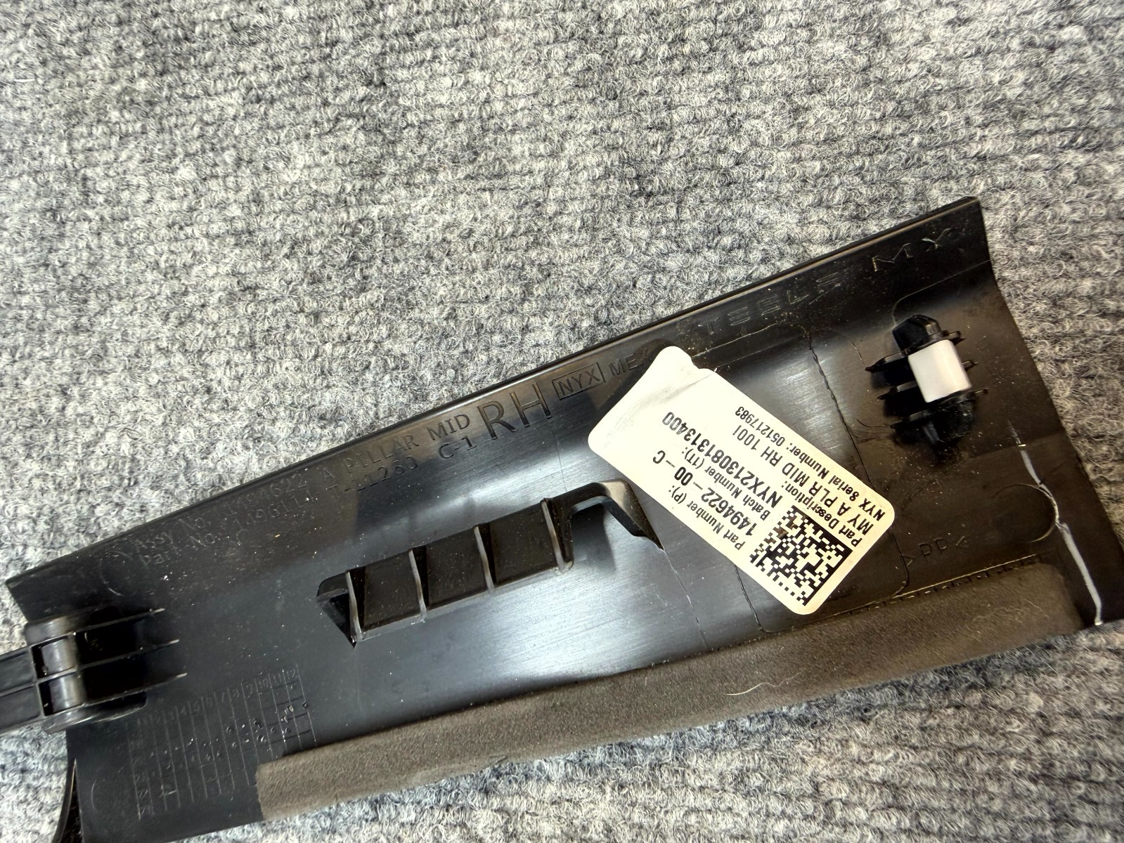 2020-2024 TESLA MODEL Y FRONT RIGHT A PILLAR MIDDLE TRIM COVER OEM, 1494622-00-C
