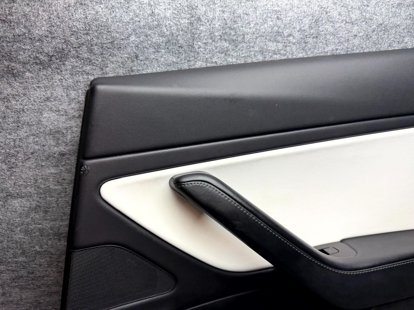 ♦️2017 - 2023 TESLA MODEL 3 REAR RIGHT SIDE DOOR PANEL TRIM OEM, 1090413-01-M