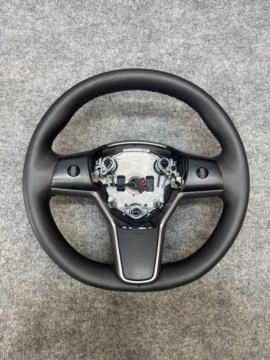 20-24 TESLA MODEL Y LEATHER STEERING WHEEL W/ CONTROL SWITCHES OEM, 1095222-00-N