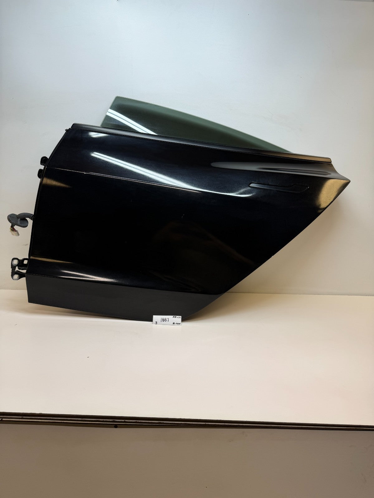2017-2023 TESLA MODEL 3 REAR LEFT COMLETE DOOR ASSEMBLY