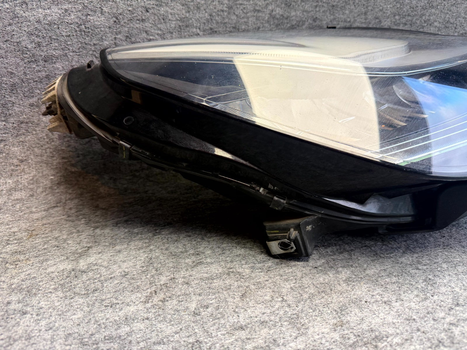 ♦️2017-2023 TESLA MODEL 3 FRONT RIGHT SIDE HEADLIGHT ASSEMBLY OEM, 1077372-00-K