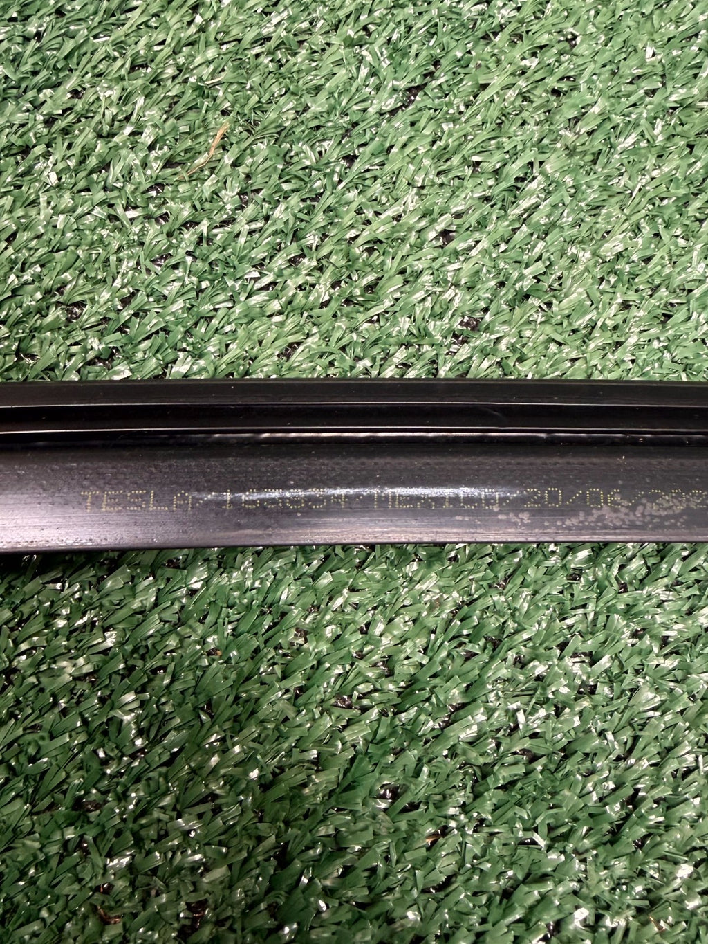 ♦️20-24 TESLA MODEL Y REAR RIGHT QUARTER PANEL WINDOW GLASS SEAL OEM, 149771400D
