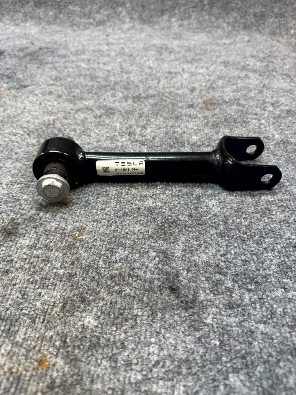2020 - 2024 TESLA MODEL Y REAR RIGHT / LEFT LOWER CONTROL ARM OEM, 1188431-00-A
