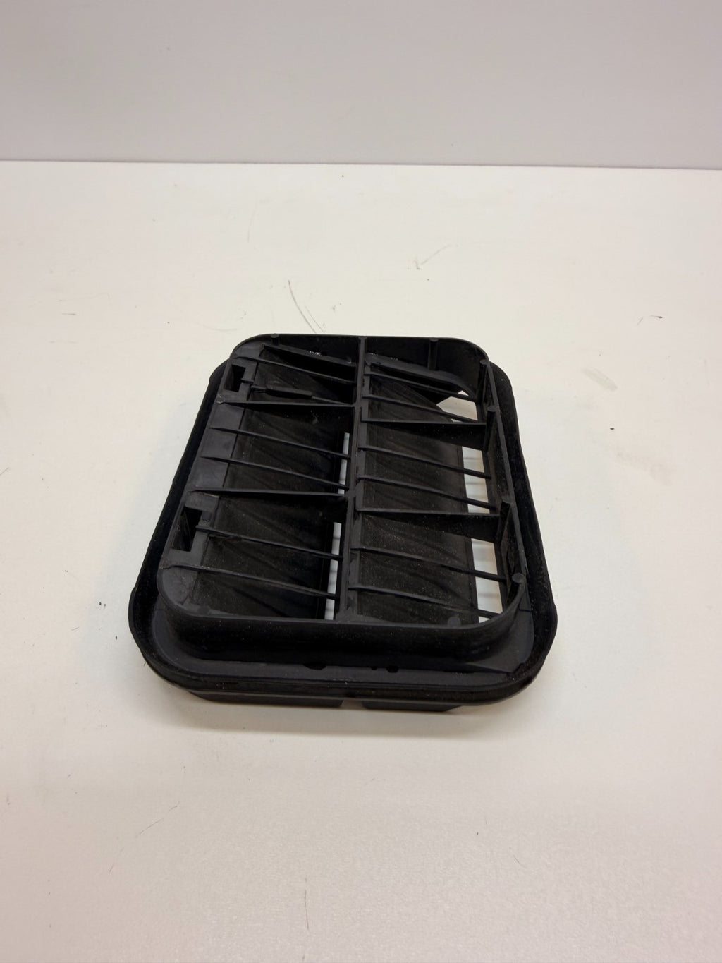 2012-2020 Tesla Model S Rh / Lh Rear Body Ventilation Grille 2F2A-B280B62-AB