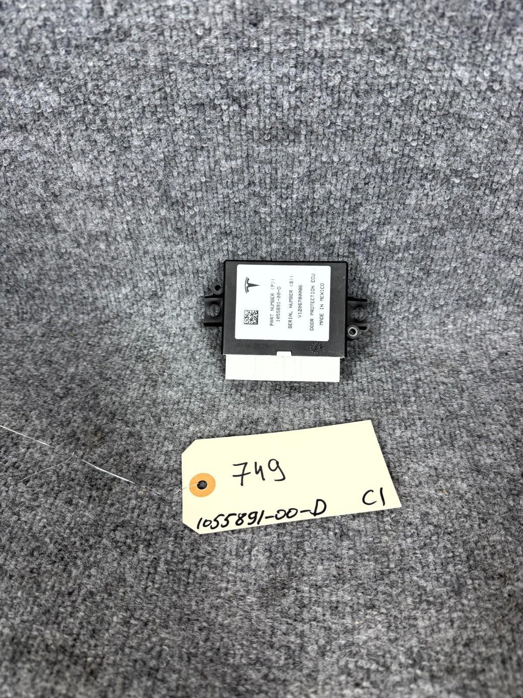 16-23 Tesla Model X Rear Left Door Ultrasonic Control Module Unit OEM,105589100D
