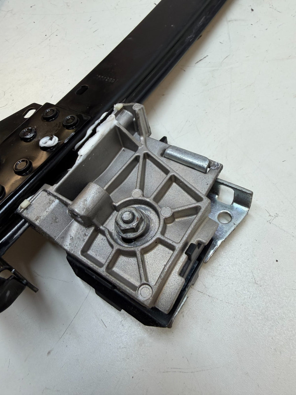 2012-2020 Tesla Model S Front Left Door Window Regulator & Motor 6006551-99-K