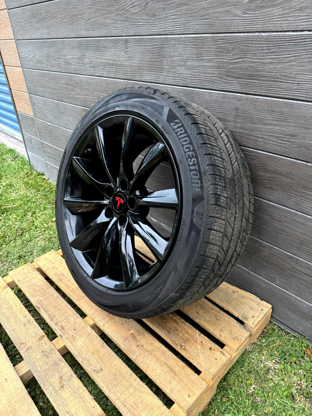 2017 - 2023 TESLA MODEL 3 Y FULL WHEEL WITH RIM SET W/ EMBLEM