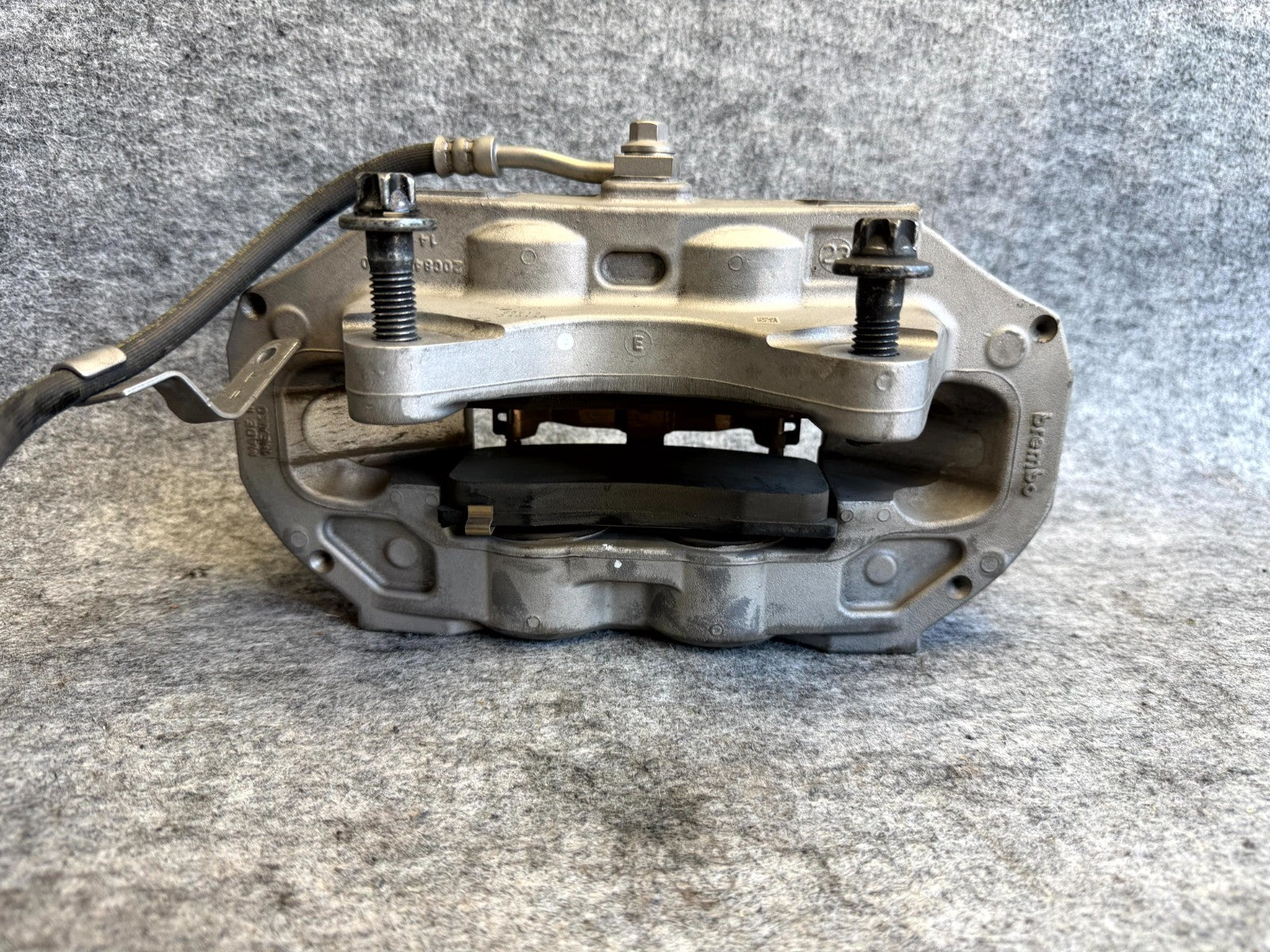 ♦️17-23 TESLA MODEL 3 FRONT RIGHT BRAKE CALIPER W/ BRAKE HOSE LINE OEM,104462200