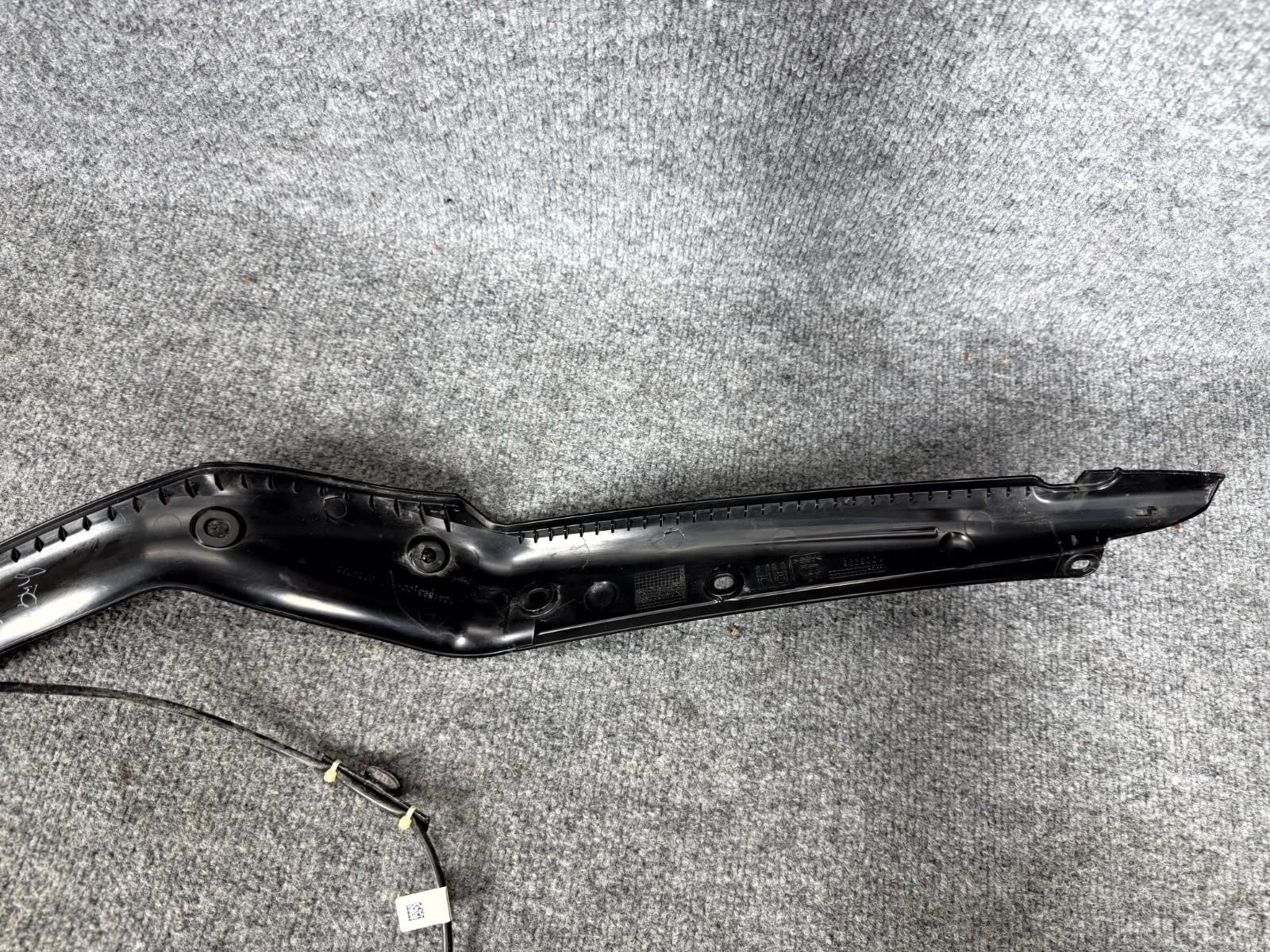 16-23 Tesla Model X Rear Right Lower Door Pinch Sensor Carrier OEM, 1041595-00-F