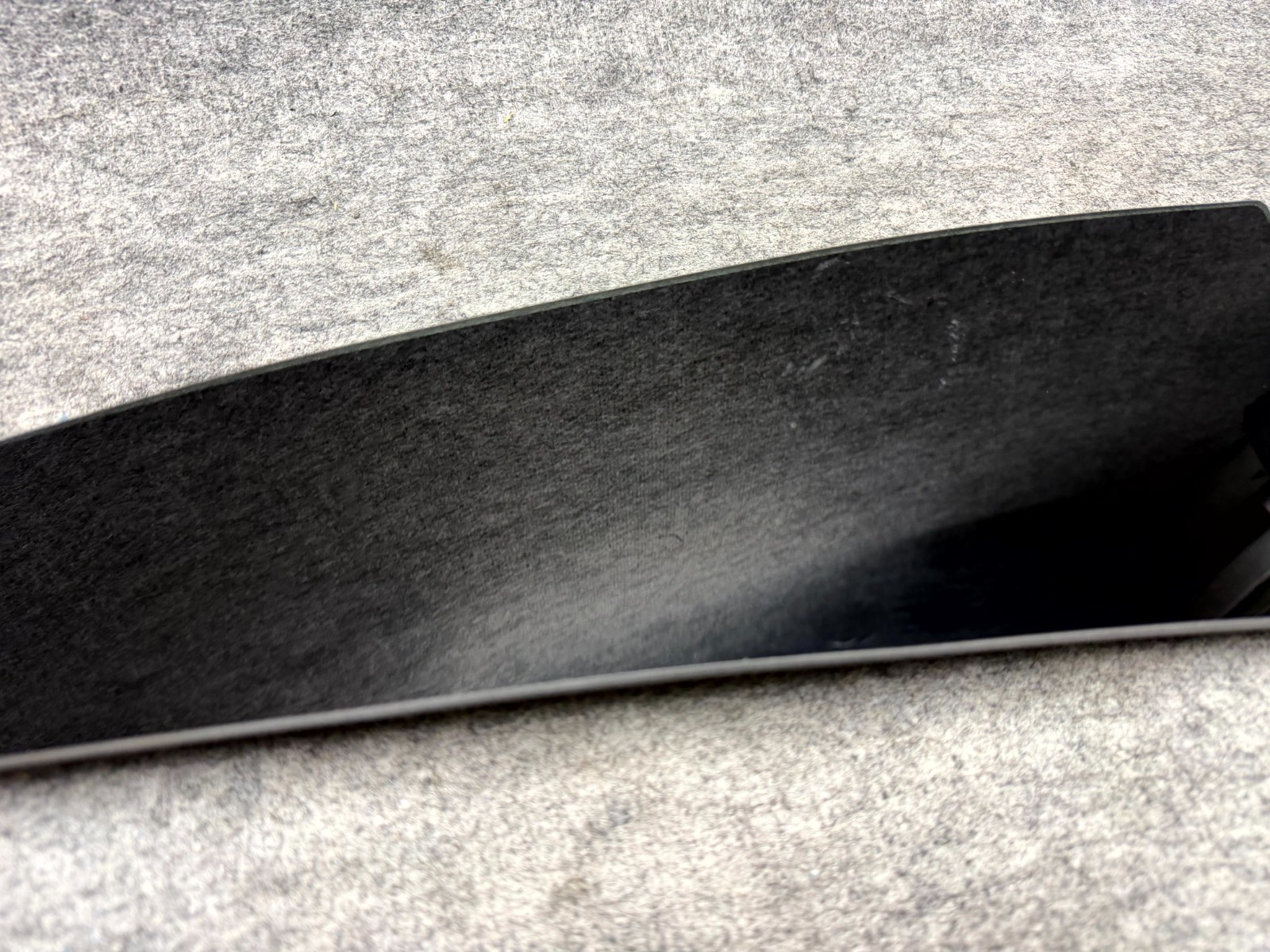 ♦️2012 - 2016 TESLA MODEL S FRONT RIGHT SIDE B PILLAR EXTERIOR TRIM OEM