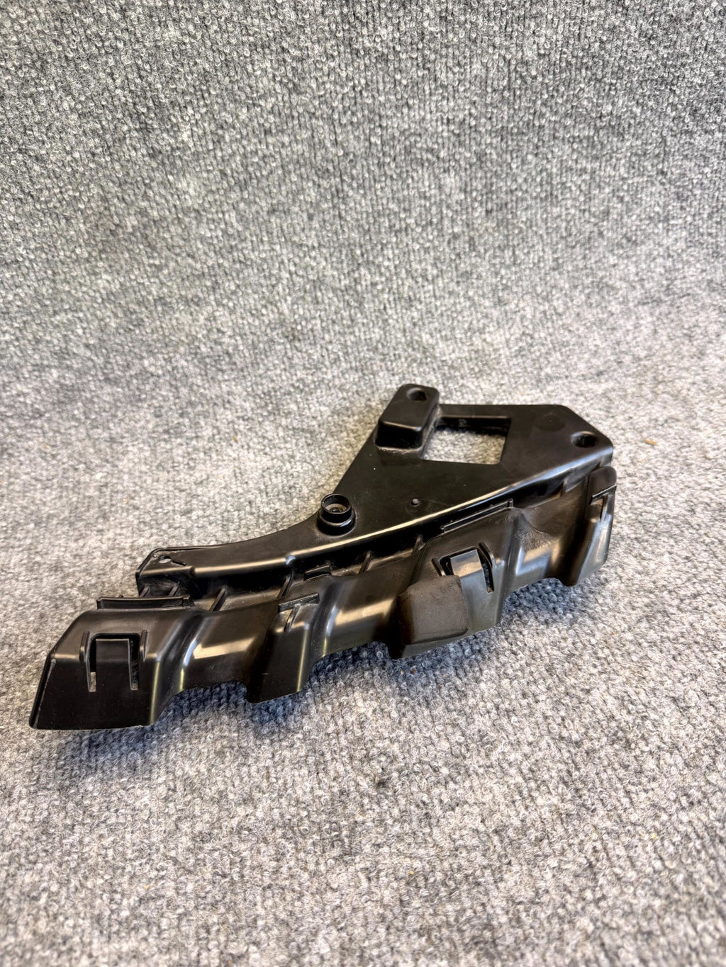2017-2023 TESLA MODEL 3/Y LEFT DRIVER SIDE HEADLIGHT BRACKET OEM, 245.461-01