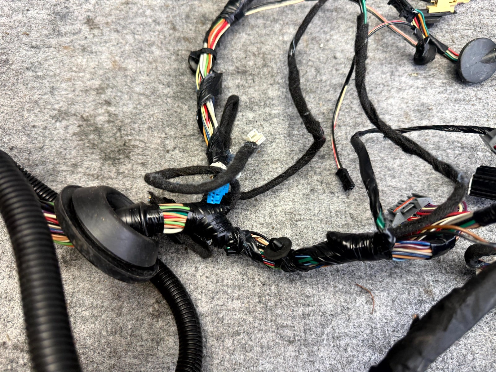 ♦️2012 - 2020 TESLA MODEL S FRONT RIGHT DOOR WIRING HARNESS OEM, 1004424-00-P