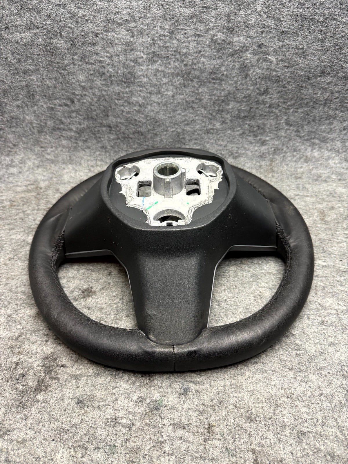 ♦️17-23 TESLA MODEL 3 STEERING WHEEL LEATHER W/ CONTROL SWITCH OEM, 1490214-00-B