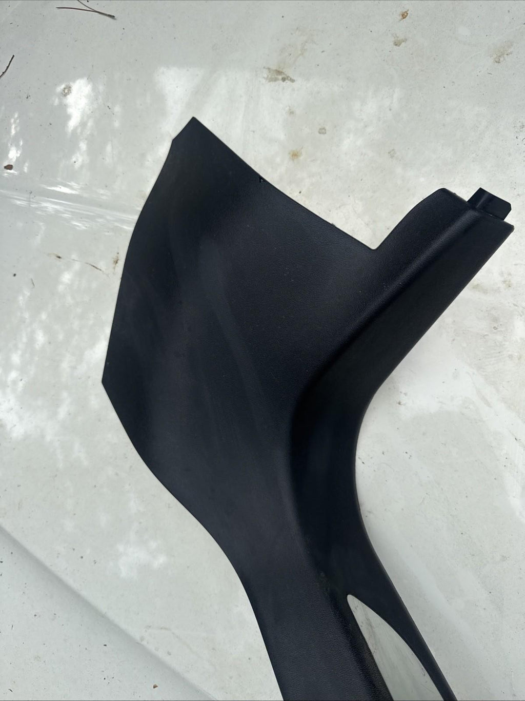 ♦️2012-2015 TESLA MODEL S FRONT RIGHT LOWER PILLAR BOTTOM COVER OEM, 103039400C