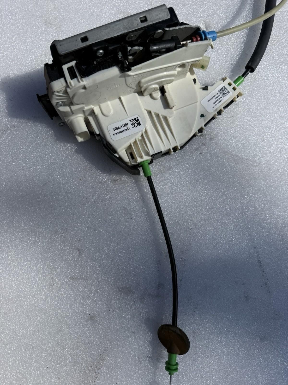 ♦️2016 - 2020 TESLA MODEL X FRONT LEFT SIDE DOOR LOCK ACTUATOR OEM, 1112063-90-A