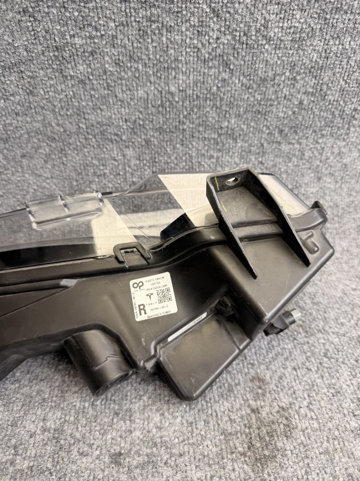 OEM 2018 - 2023 Tesla Model 3 Y Right RH 3 Pin LED Fog Light Lamp 1507931-00-D