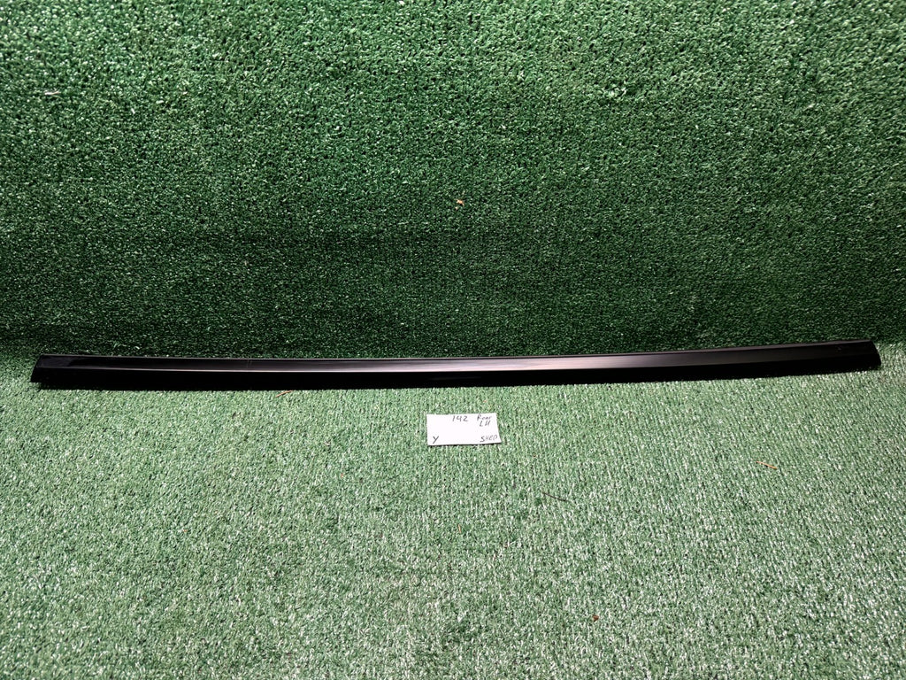 ♦️2020 – 2024 TESLA MODEL Y REAR LEFT DOOR WINDOW BELT MOLDING OEM, 1621170-00-C