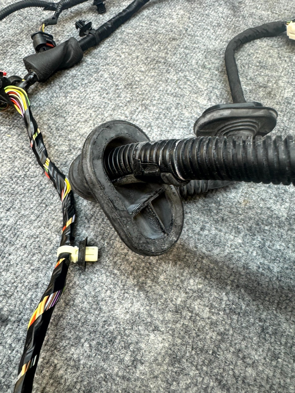 2020-2024 TESLA MODEL Y FRONT RIGHT DOOR WIRING HARNESS CABLE OEM, 1489052-00-D