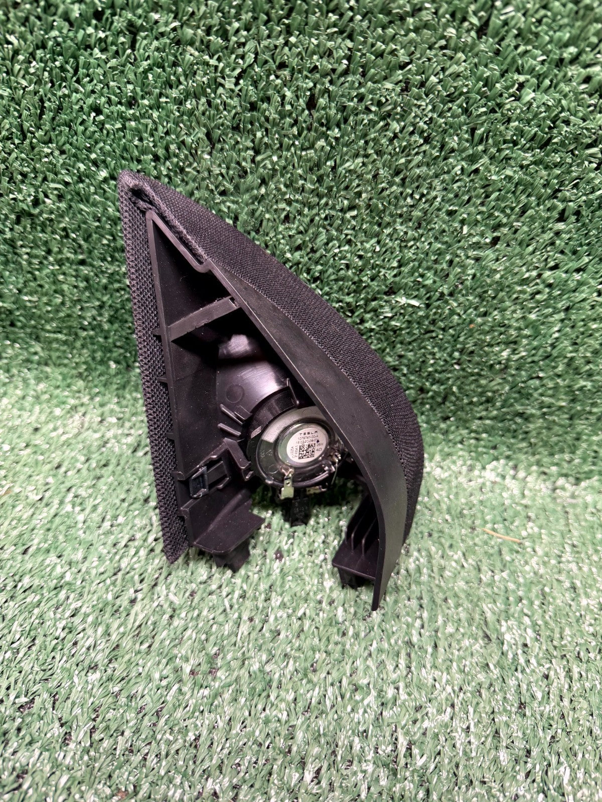 ♦️2020-2024 TESLA MODEL Y FRONT RIGHT SIDE DOOR TWEETER SPEAKER OEM, 149820500B
