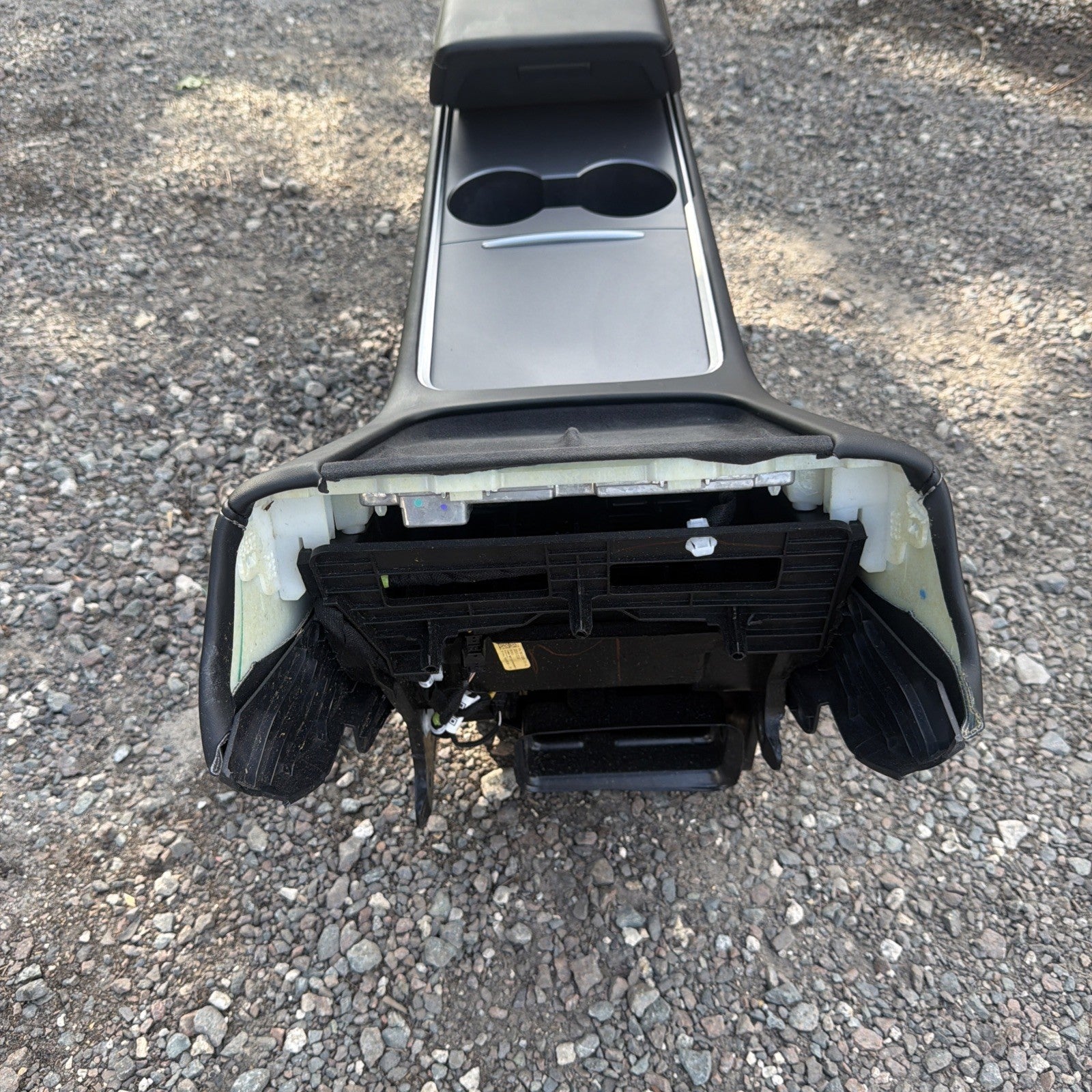 ♦️21-25 TESLA MODEL 3 CENTER CONSOLE ARMREST CUP HOLDER ASSEMBLY OEM