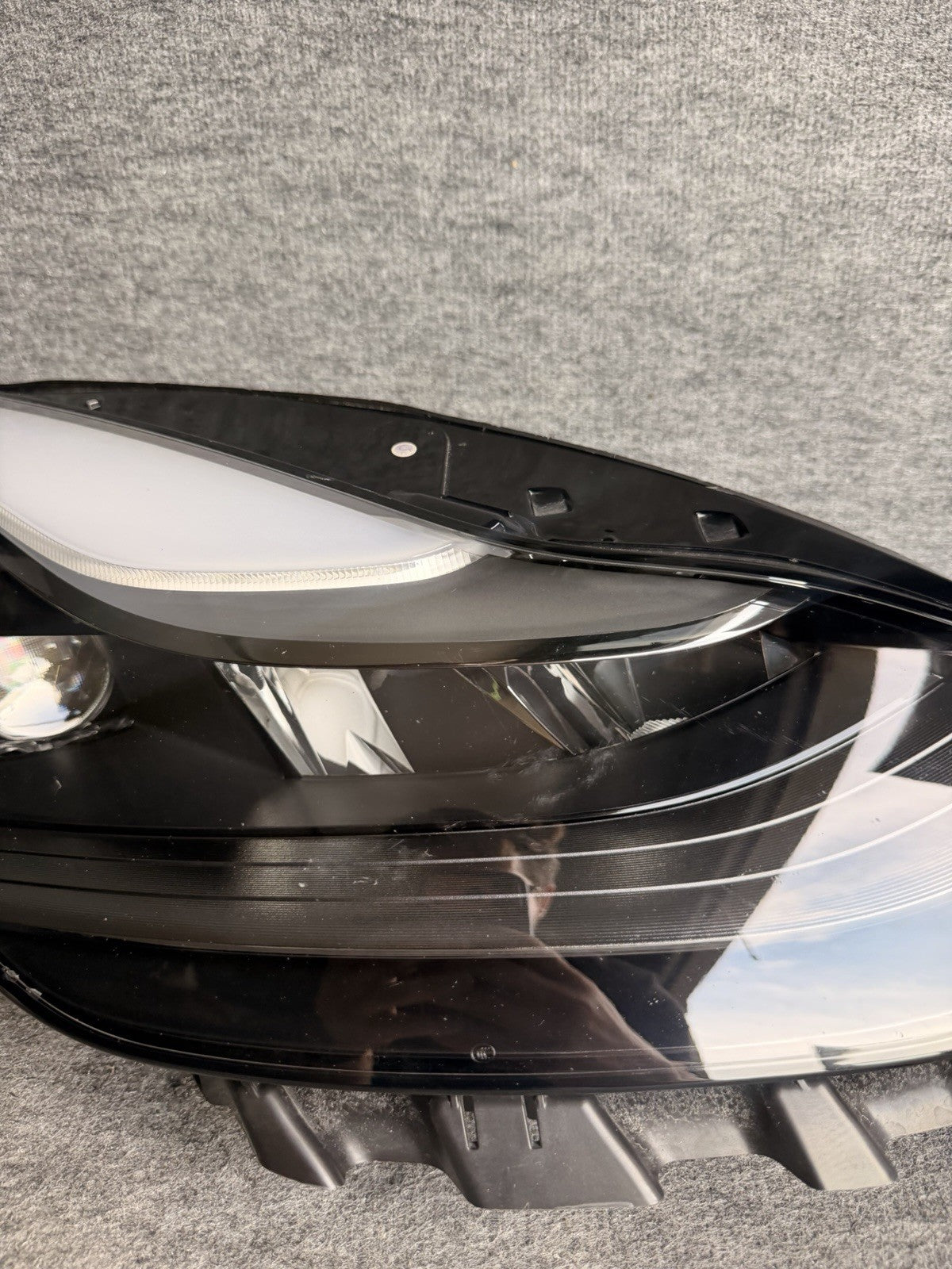 2017-2024 Tesla Model 3 / Y Right Passenger Side Headlight LED 1514953-00-C OEM