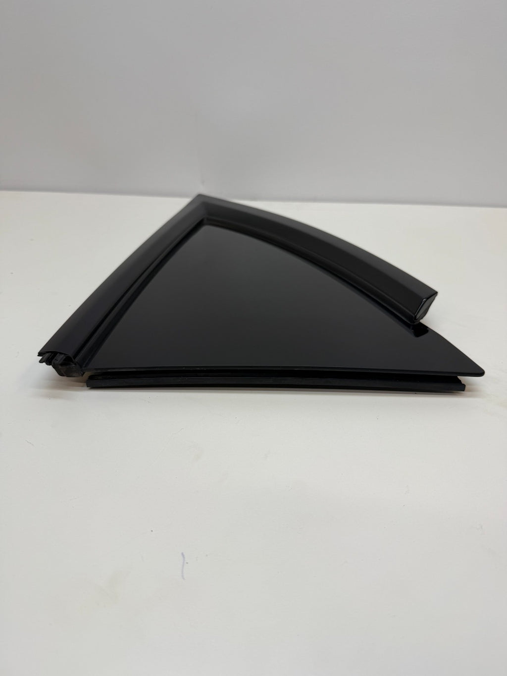 2020-2024 Tesla Model Y Rear Side Quarter QTR Window Glass Left 1495740-00-E