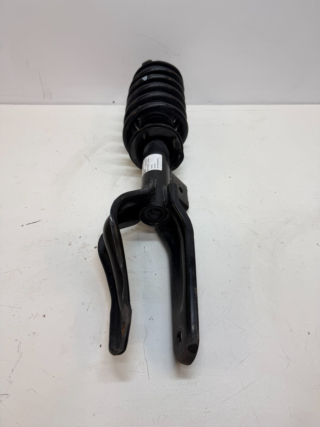 2020-2024 Tesla Model Y Front Right Passenger Shock Strut 1188368-00-E