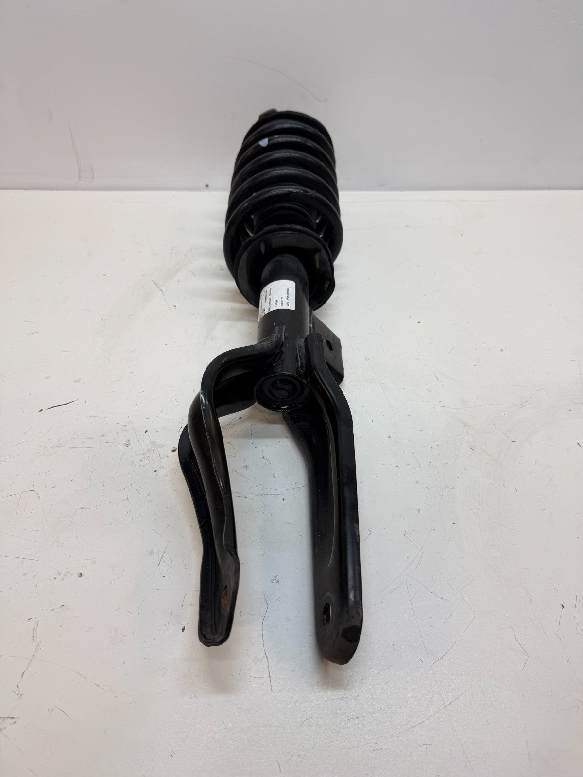 2020-2024 Tesla Model Y Front Right Passenger Shock Strut 1188368-00-E