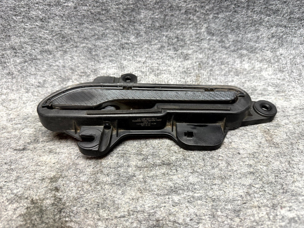 ♦️17 - 23 TESLA MODEL 3 FRONT / REAR LEFT EXTERIOR DOOR HANDLE OEM, 1081831-00-J