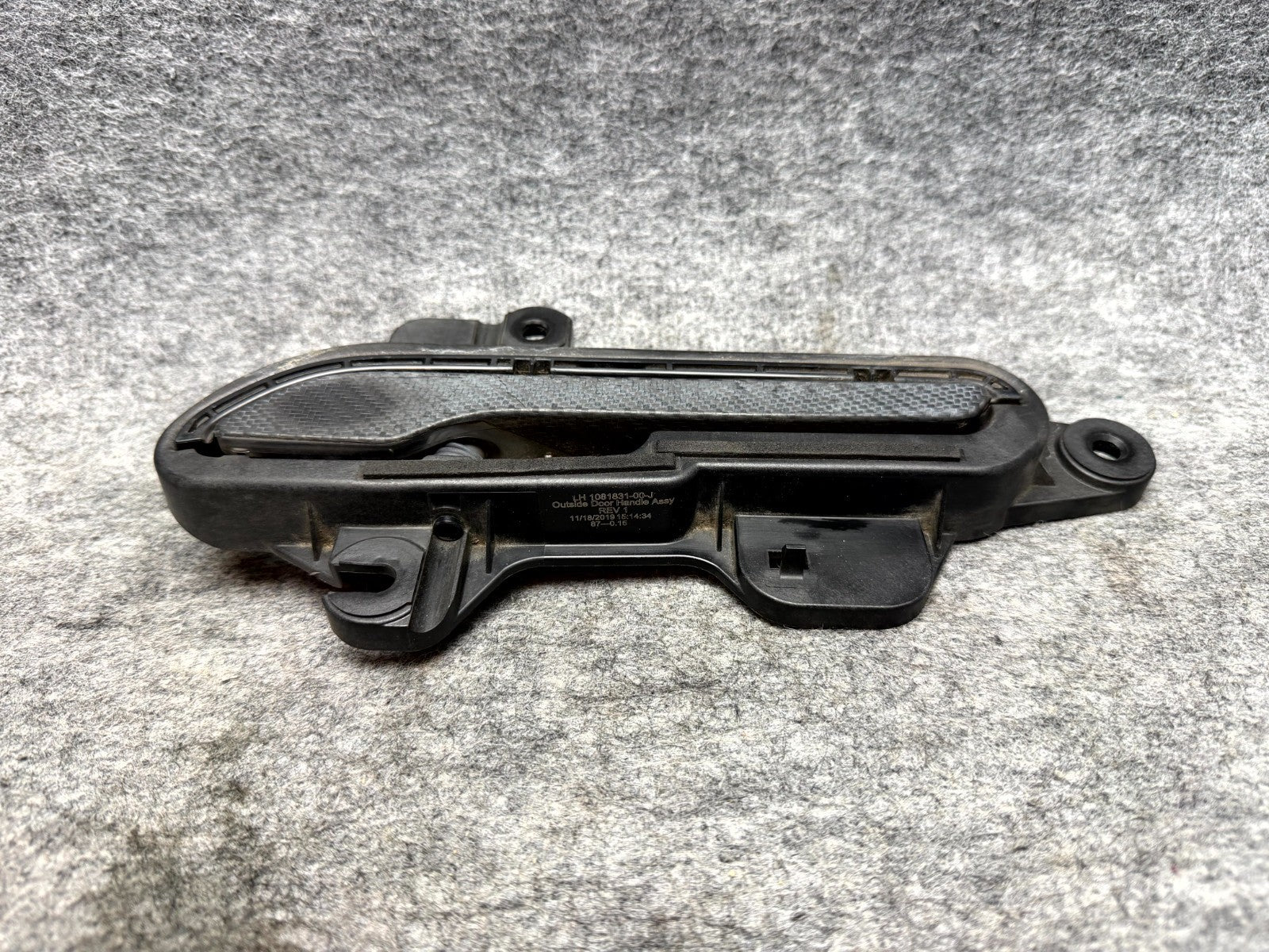 ♦️17 - 23 TESLA MODEL 3 FRONT / REAR LEFT EXTERIOR DOOR HANDLE OEM, 1081831-00-J