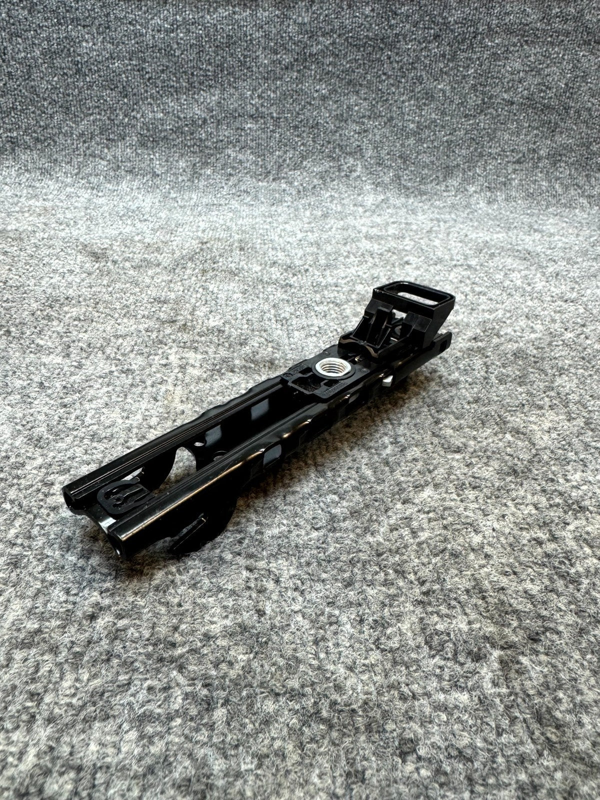 17-23 TESLA MODEL 3 FRONT LEFT/RIGHT SEAT BELT HEIGHT ADJUSTER OEM, 1068130-01-B