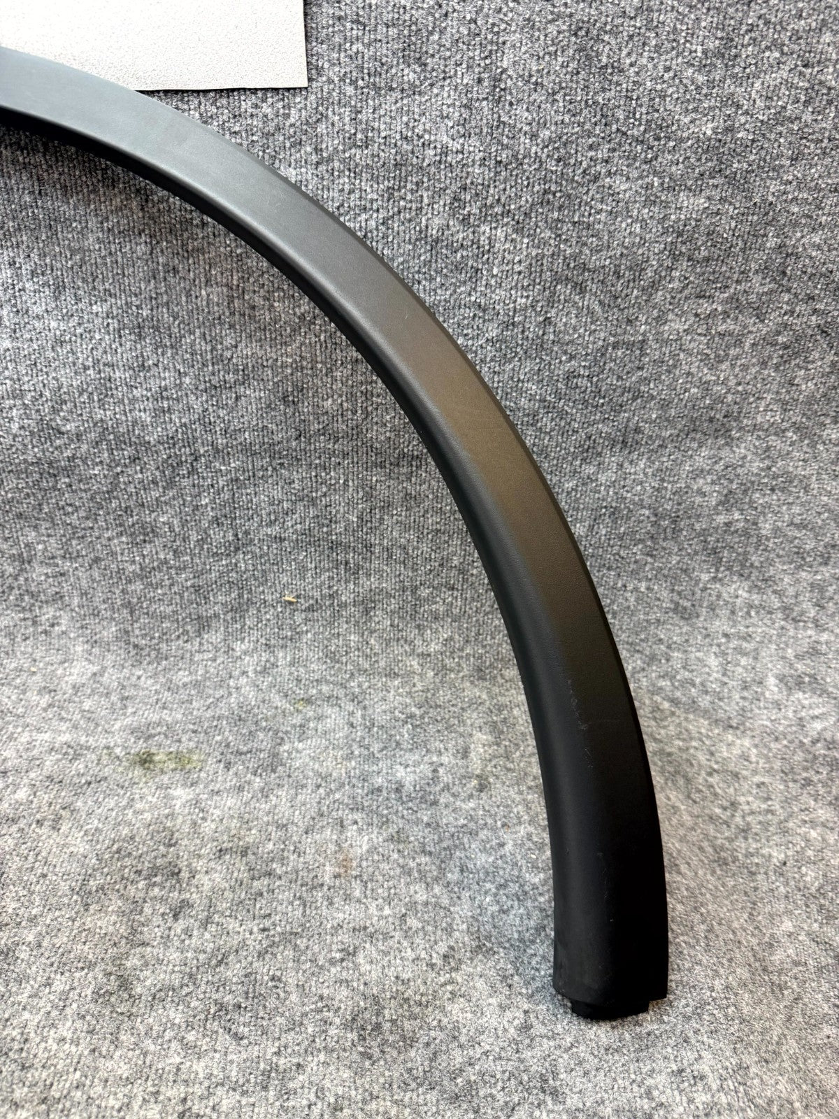 2020 - 2024 TESLA MODEL Y REAR LEFT SIDE WHEEL FLARE MOLDING OEM, 1494163-00-C