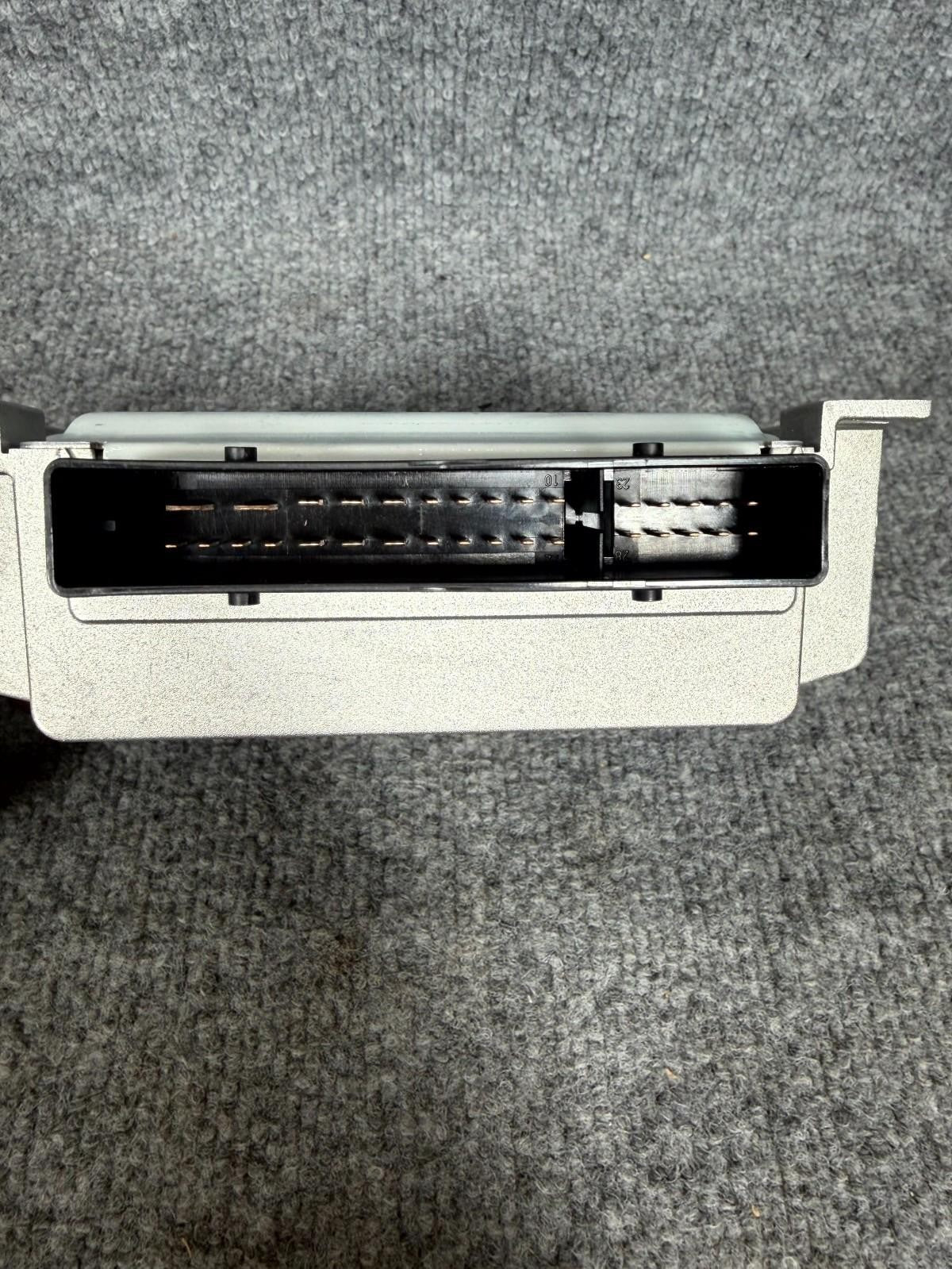 2016-2021 Tesla Model S X AMP Amplifier Audio Premium Sound OEM, 1004833-10-A