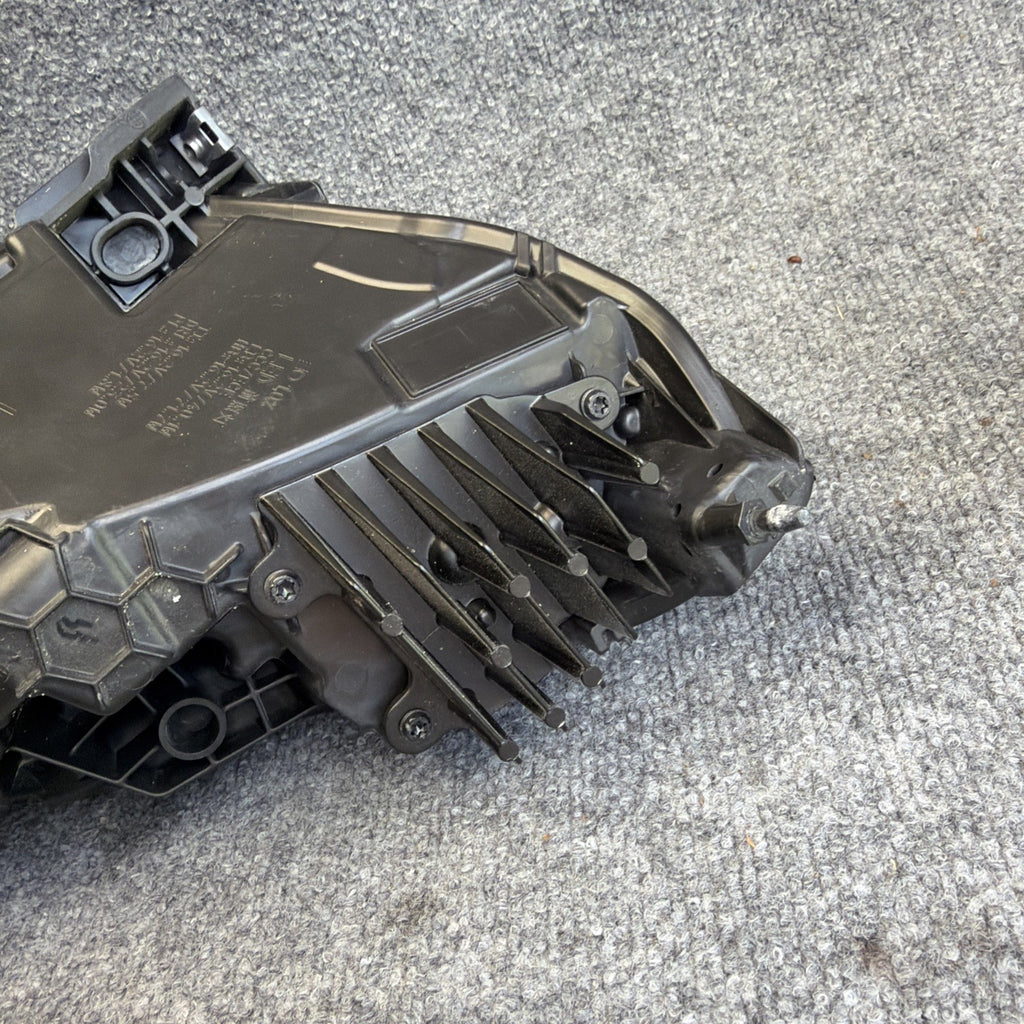 2024-2025 TESLA MODEL 3 HEADLIGHT OEM LEFT LH DRIVER SIDE LED 1694086-00-G