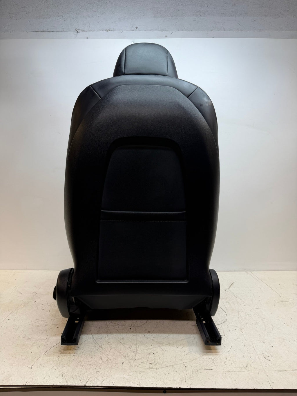 2017-2023 Tesla Model 3 Front Left Driver Side 1st Row Seat Black 1456942-00-E