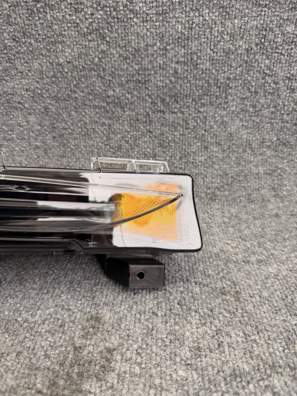 2017-2020 Tesla Model 3/Y RH Passenger LED Fog Light 1077390-00-F OEM 2Pin