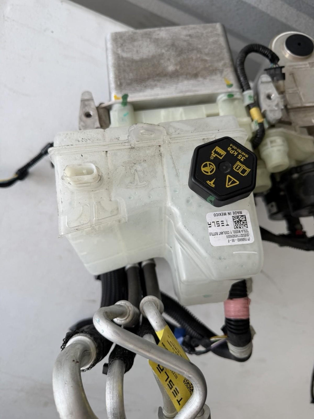 ♦️20-23 TESLA MODEL 3 SUPERMANIFOLD REFRIGERANT CHILLER RESERVIOR OEM 154759596F