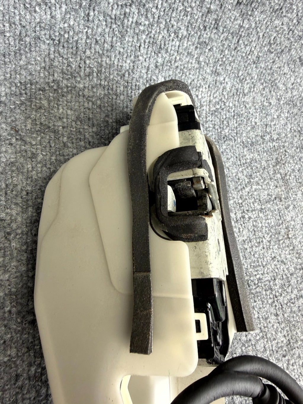 2017-2023 TESLA MODEL 3 FRONT RIGHT DOOR LOCK LATCH ACTUATOR OEM, 1068963-00-G