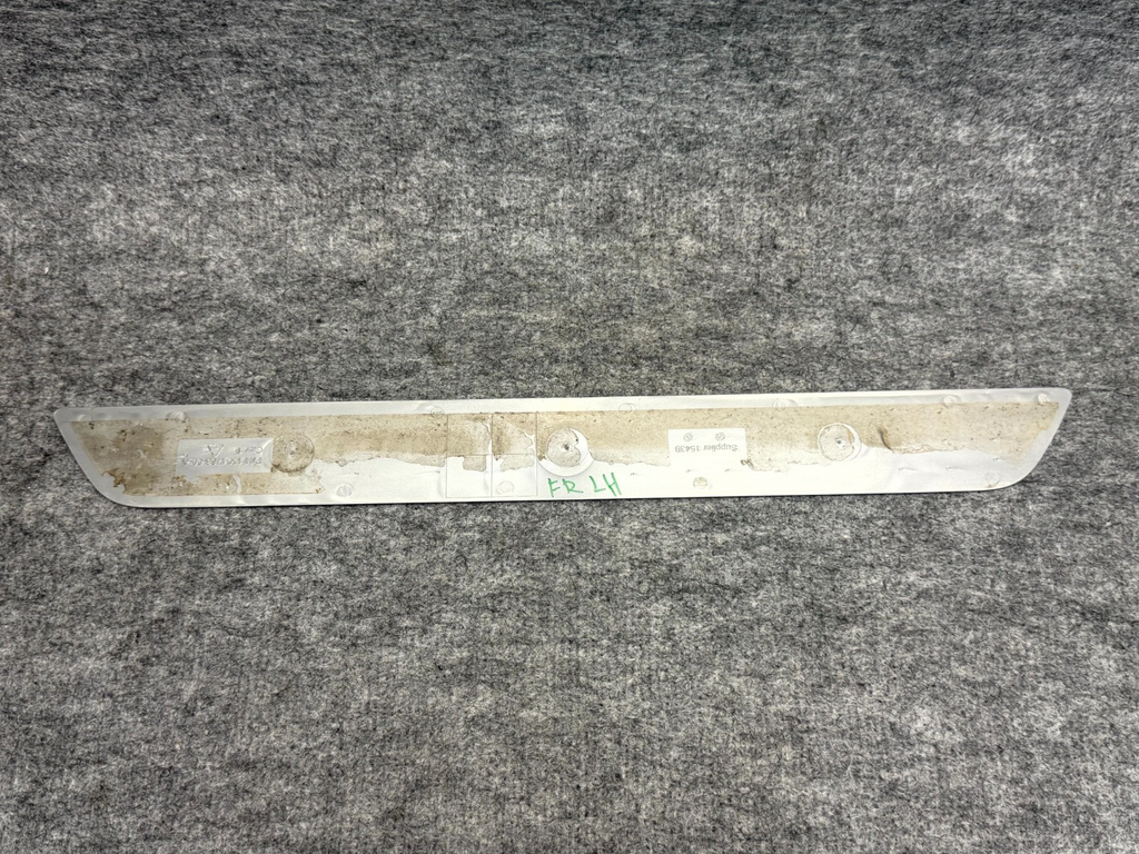 ♦️2017–2023 TESLA MODEL 3 FRONT DOOR SILL SCUFF PLATE TRIM OEM, 1504763-00-A