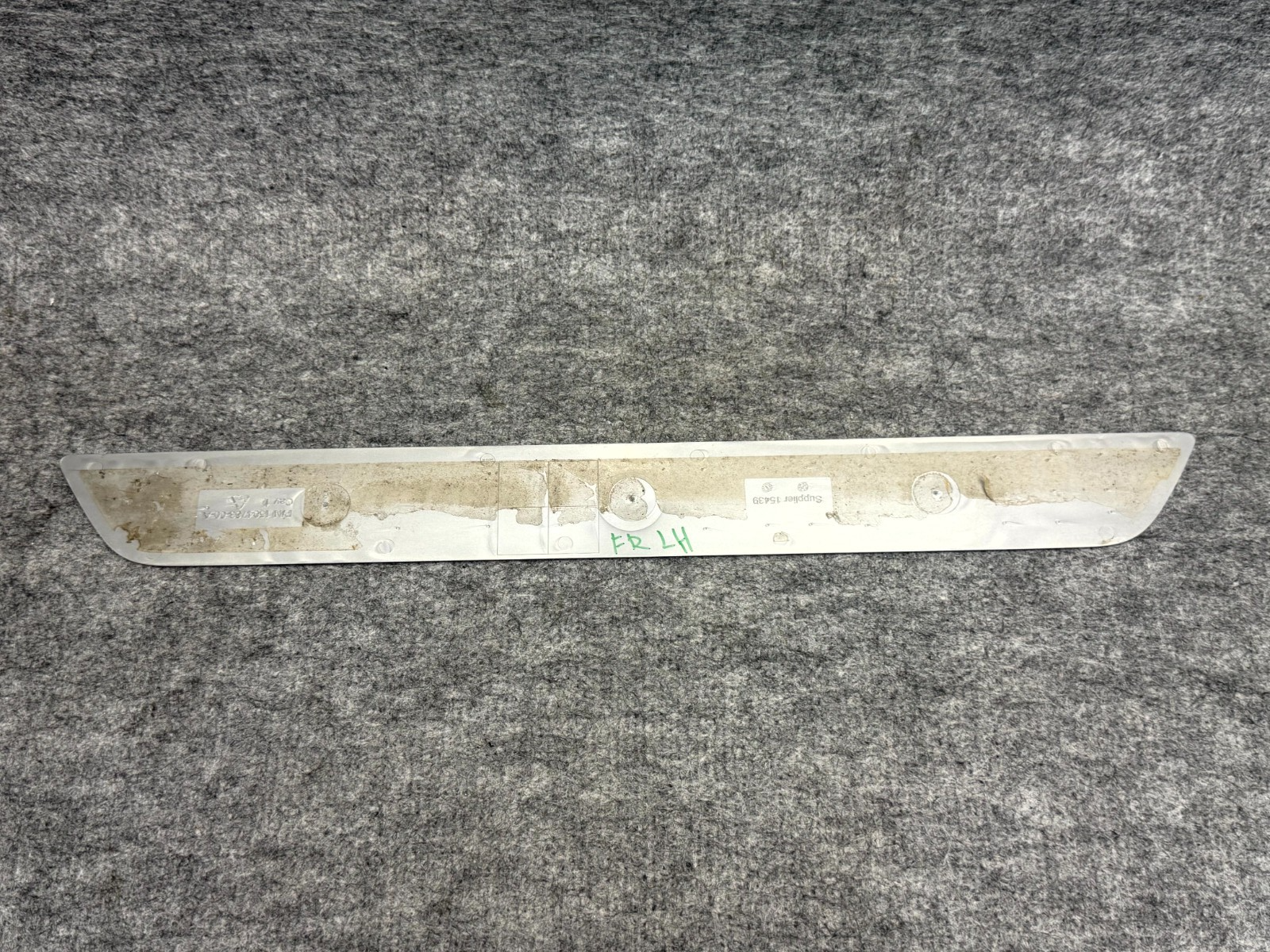 ♦️2017–2023 TESLA MODEL 3 FRONT DOOR SILL SCUFF PLATE TRIM OEM, 1504763-00-A
