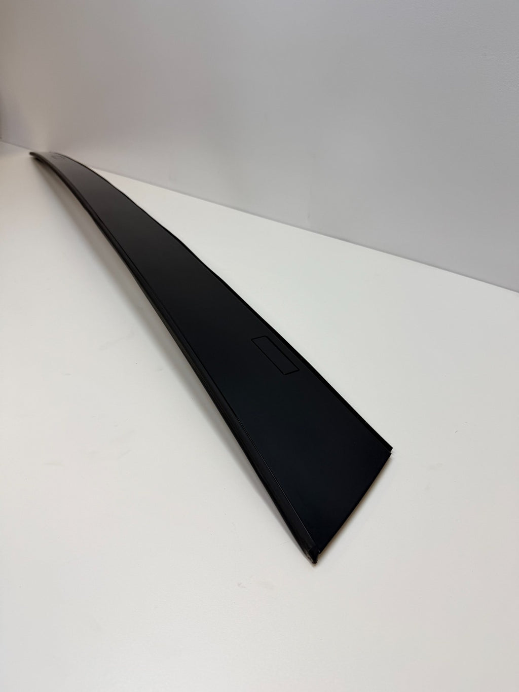 2016-2020 TESLA MODEL S ROOF APPLIQUE MOLDING LEFT 607000132