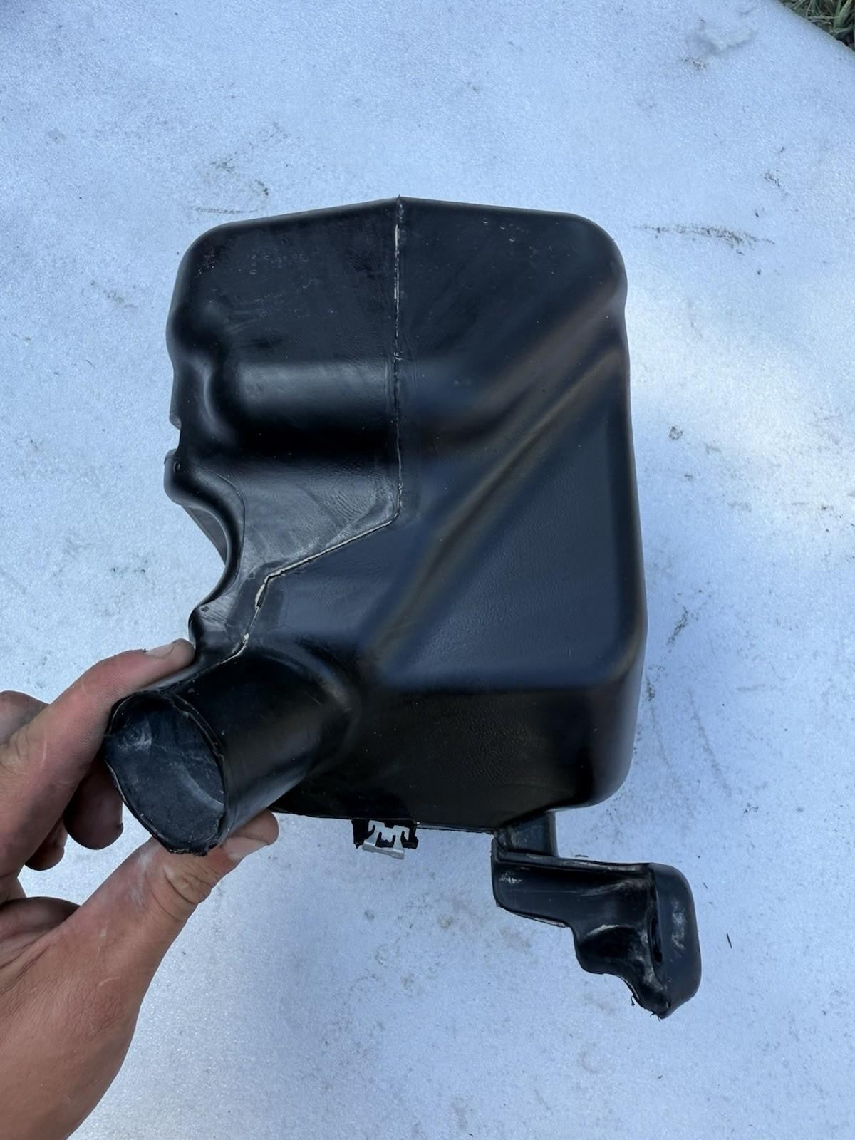 ♦️16-20 TESLA MODEL X WINDSHIELD WASHER FLUID RESERVOIR TANK OEM, 1056767-00-C