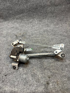 2020-2024 TESLA MODEL Y FRONT WINDSHIELD WIPER LINKAGE W/MOTOR OEM, 1658936-00-A