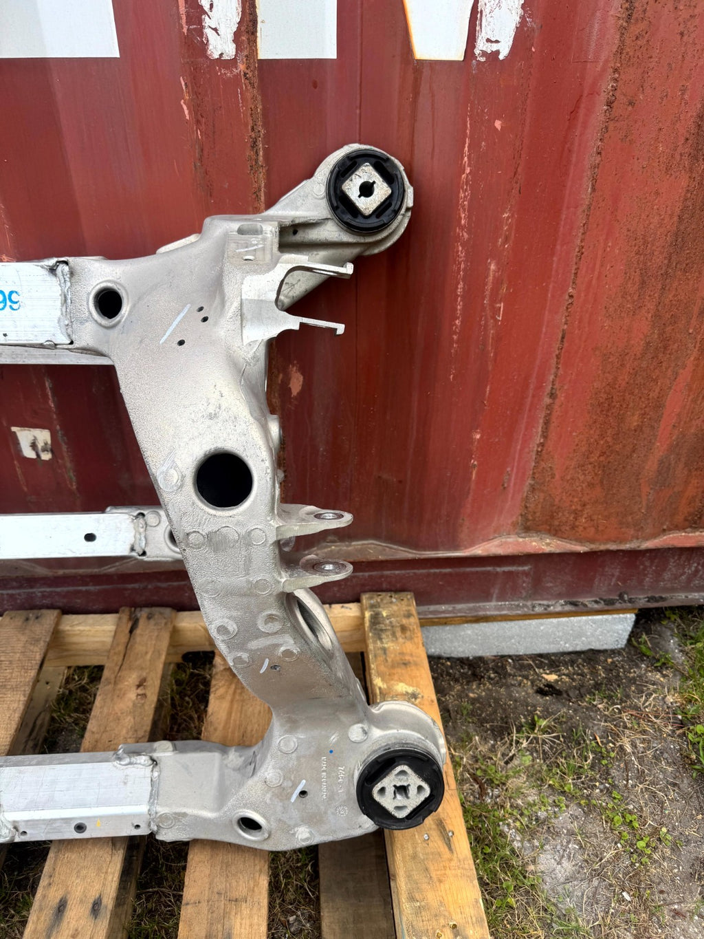 2012 - 2020 TESLA MODEL S REAR SUBFRAME CROSSMEMBER CRADLE OEM, 1009826-00-A