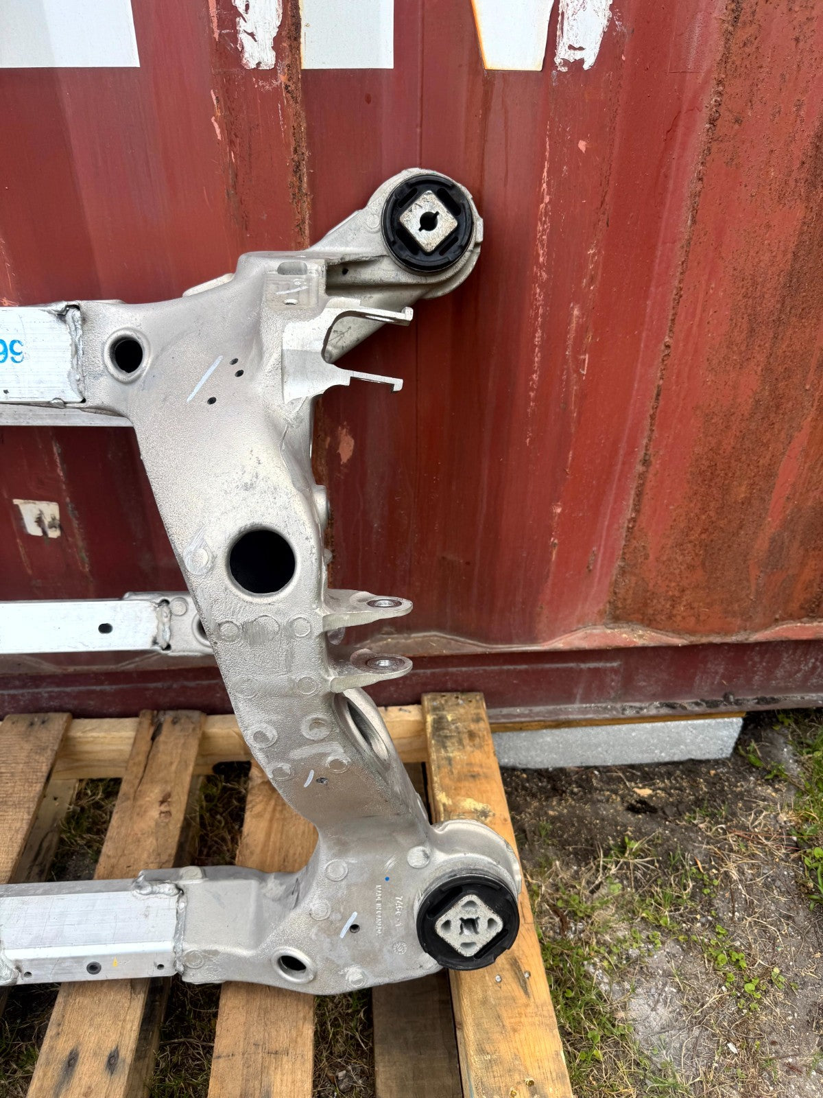 2012 - 2020 TESLA MODEL S REAR SUBFRAME CROSSMEMBER CRADLE OEM, 1009826-00-A