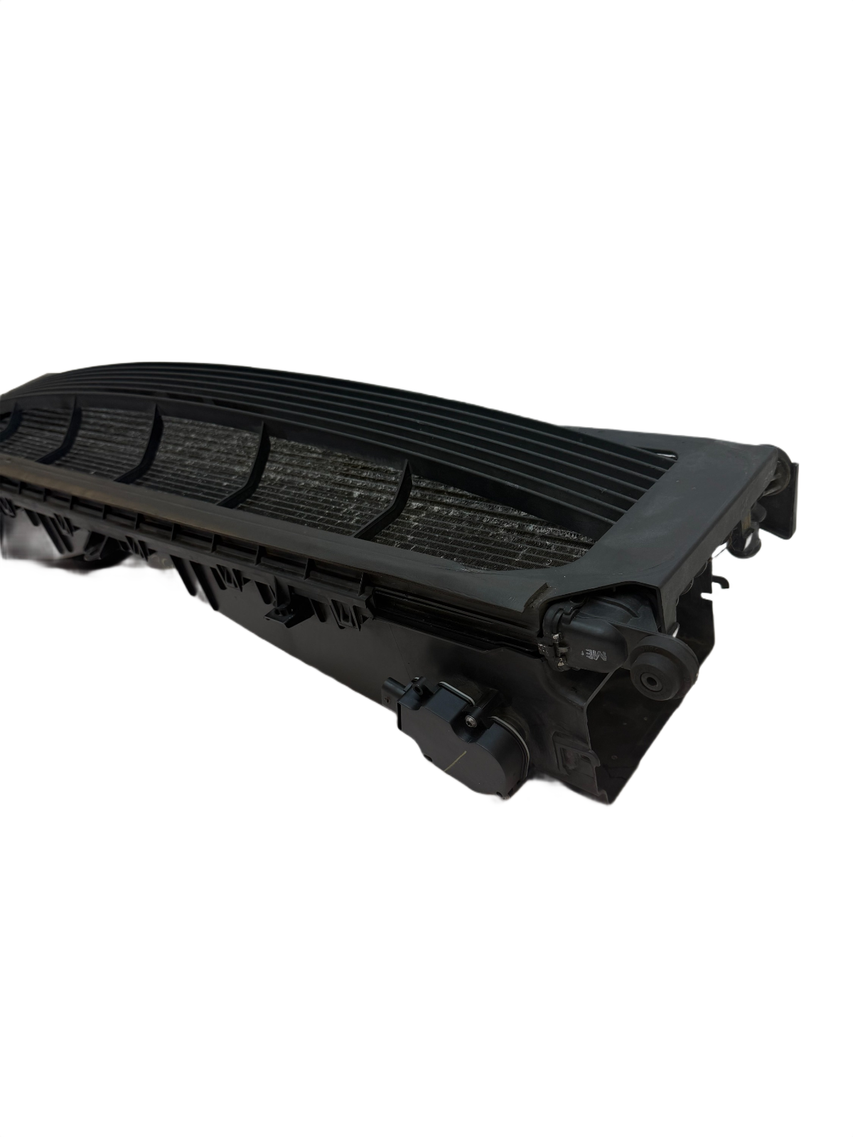 16-20 Tesla Model S Radiator Shutter Air Duct Center Intake Grille 1058073-00-B